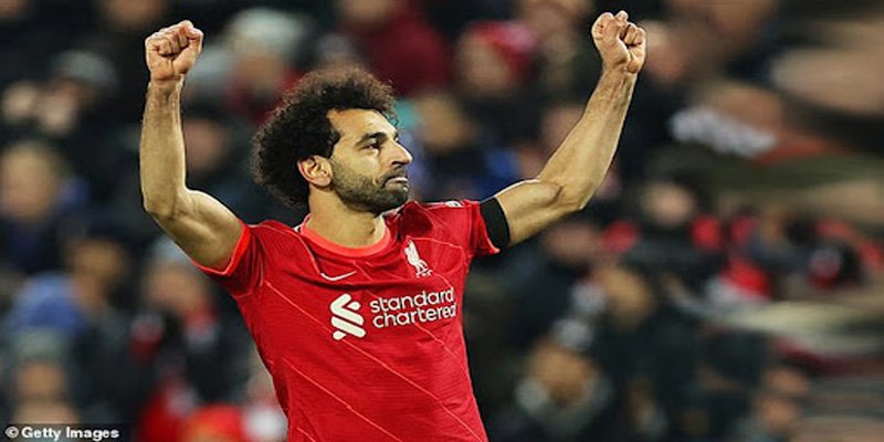 tien-ve-canh-phai-mohamed-salah.jpg